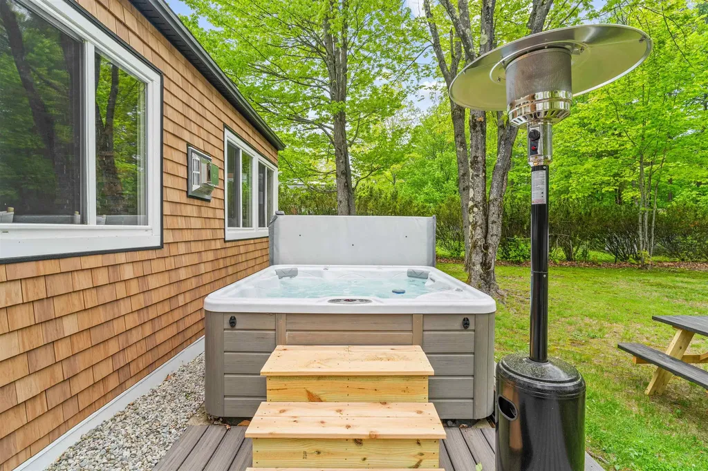 131 Grove Street Conway NH 03860