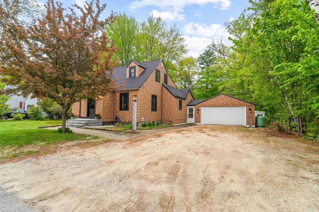 131 Grove Street Conway NH 03860