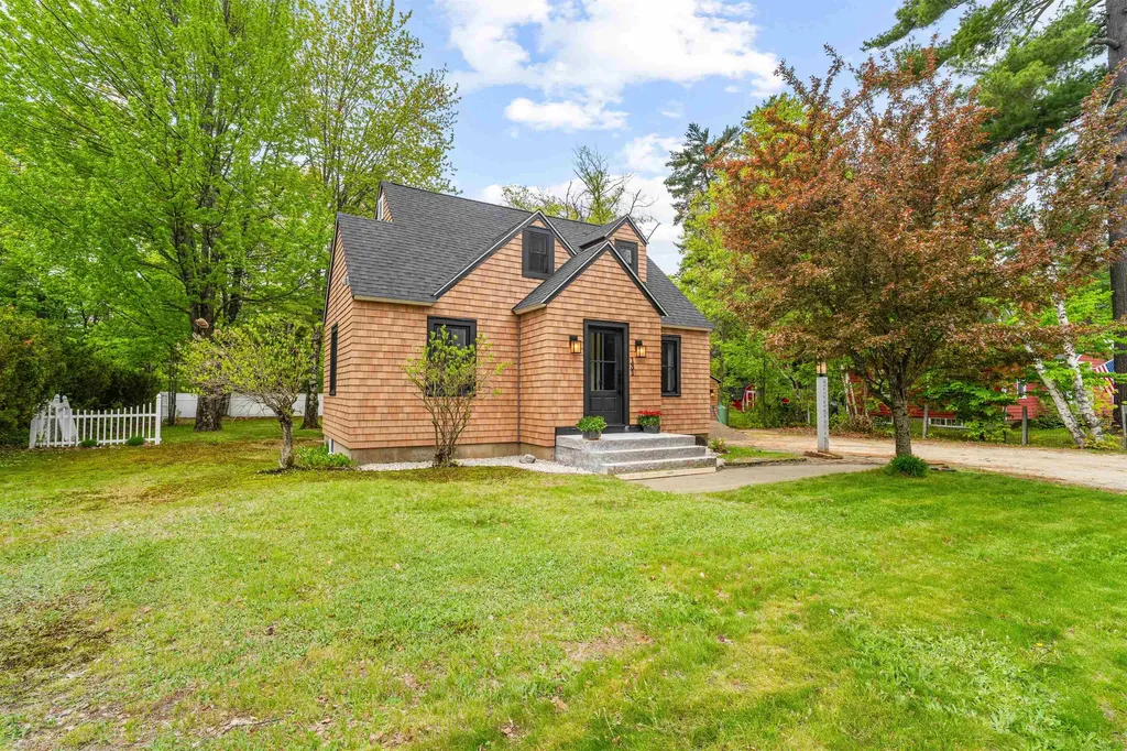 131 Grove Street Conway NH 03860