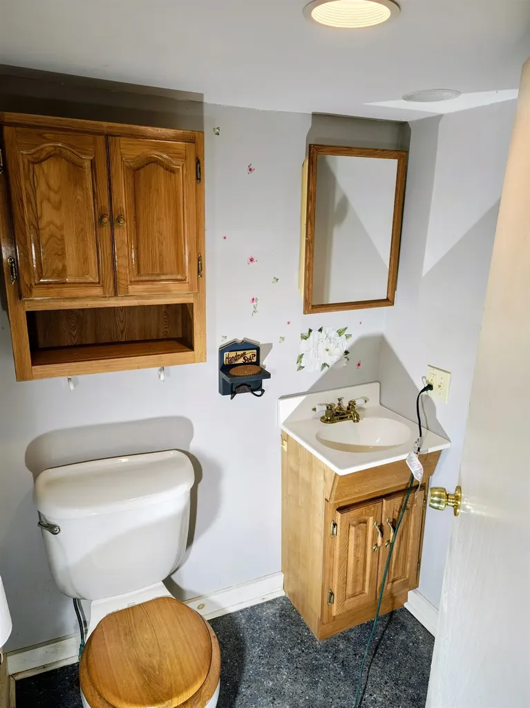 244 Page Road Bow NH 03304