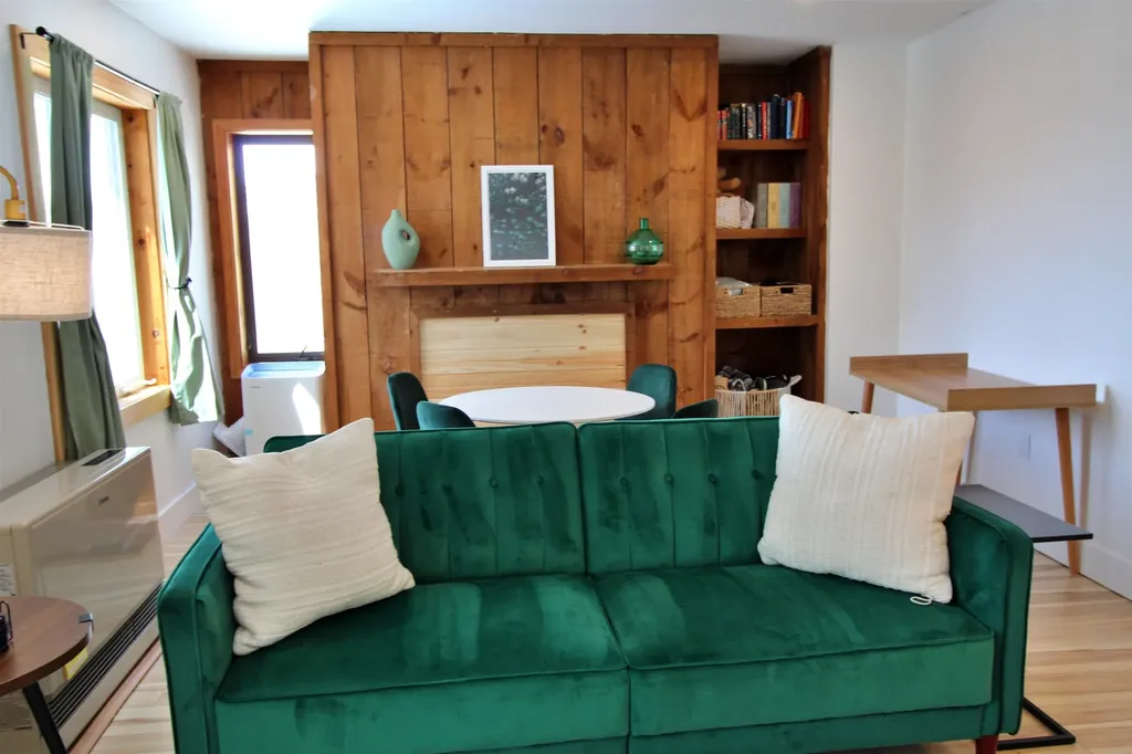 19 Village Lane Bolton VT 05477