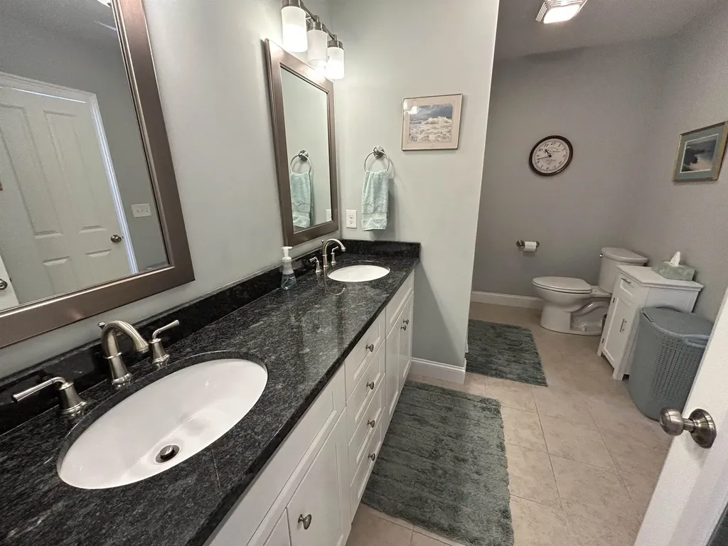 28 Acadia Lane Exeter NH 03833