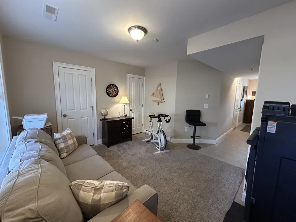 28 Acadia Lane Exeter NH 03833