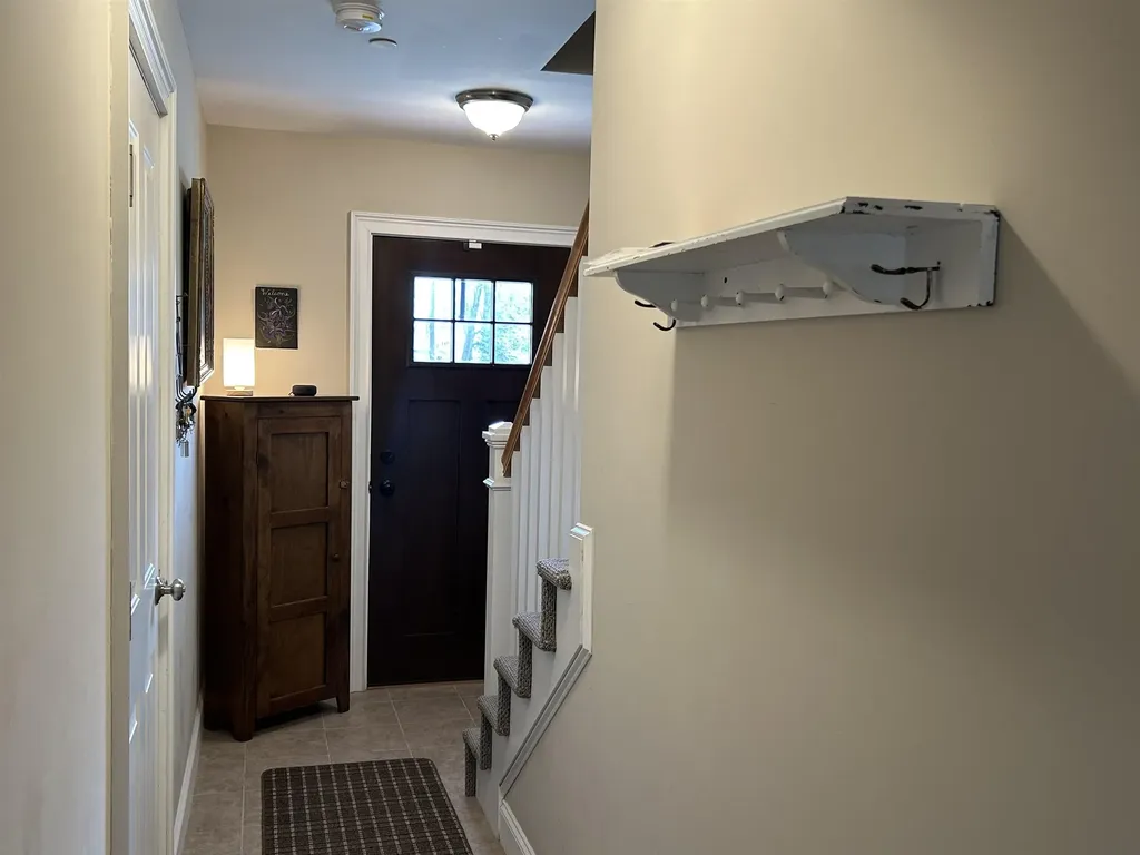 28 Acadia Lane Exeter NH 03833