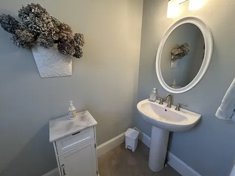 28 Acadia Lane Exeter NH 03833