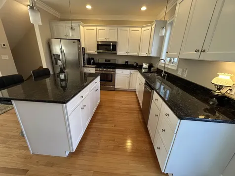 28 Acadia Lane Exeter NH 03833