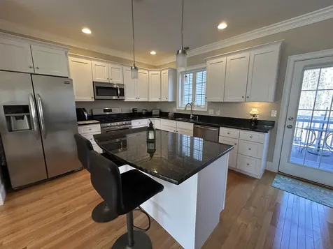 28 Acadia Lane Exeter NH 03833