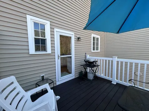 28 Acadia Lane Exeter NH 03833