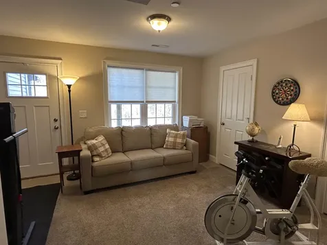 28 Acadia Lane Exeter NH 03833