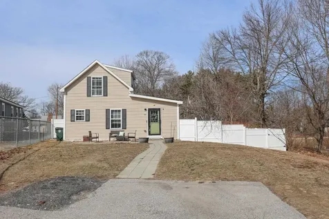 59 Garlact Avenue Manchester NH 03109