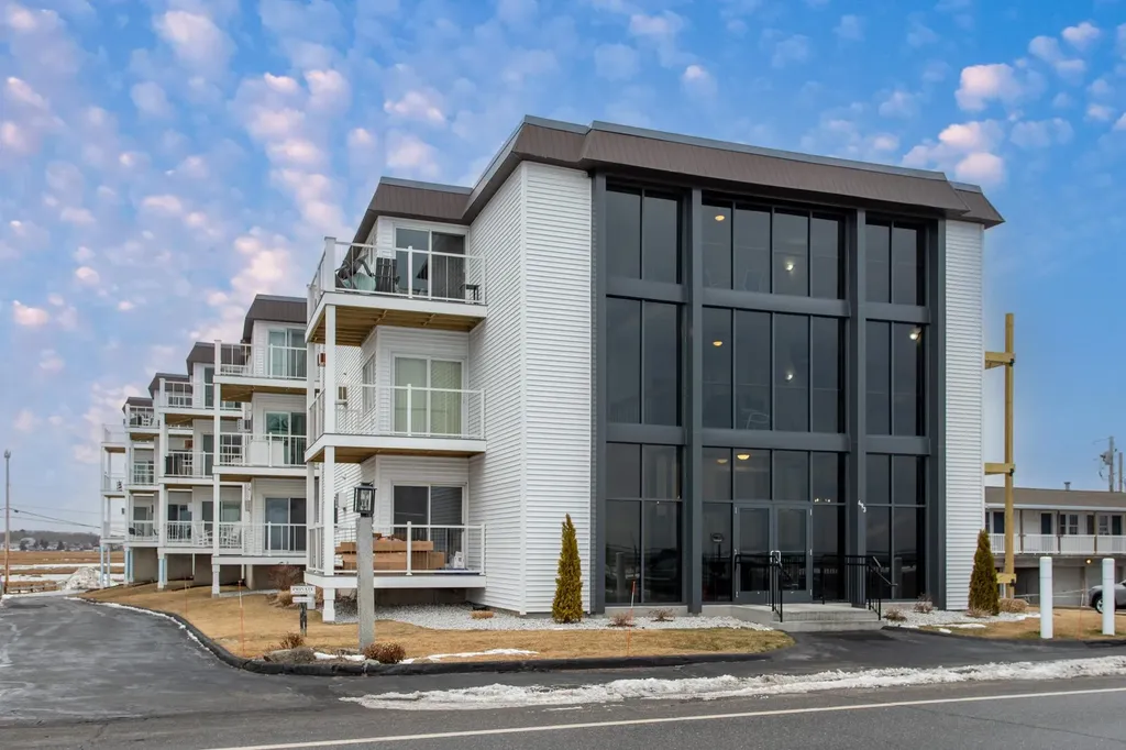 493 Ocean Boulevard Hampton NH 03842