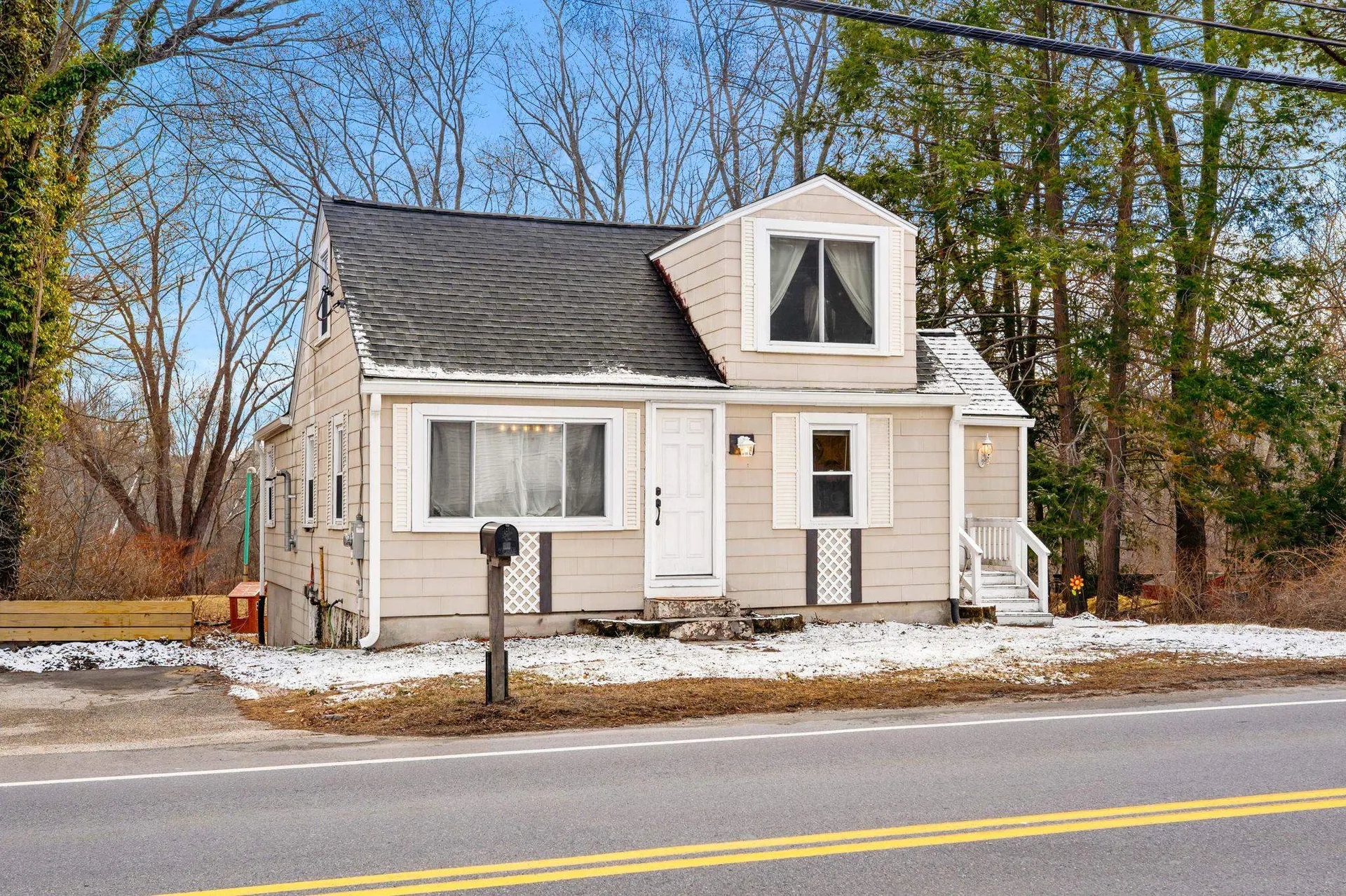 20 N. Main Street Salem NH 03073