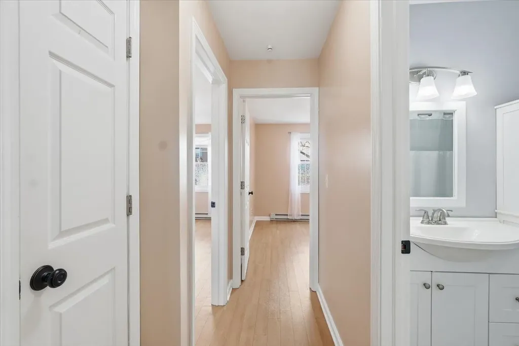 53 Twin Oaks Terrace South Burlington VT 05403