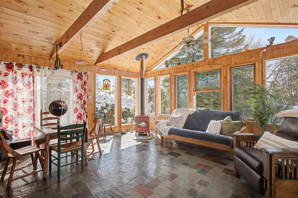 47 Chelsea Road Essex VT 05452