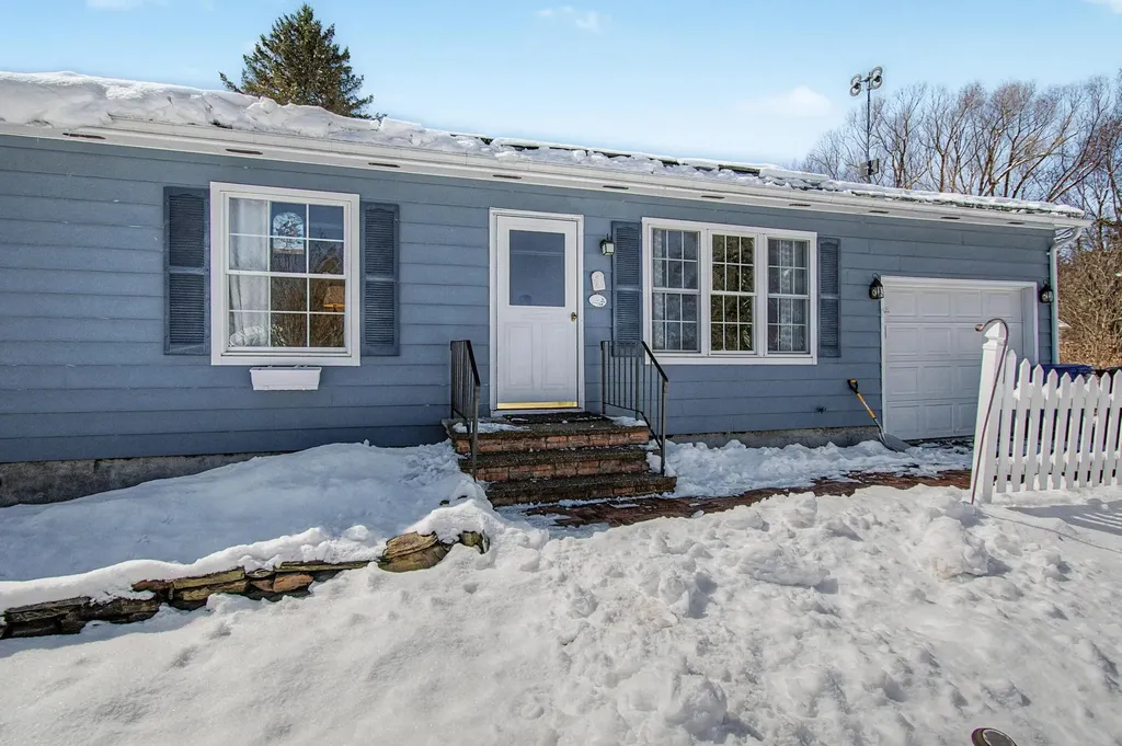 47 Chelsea Road Essex VT 05452