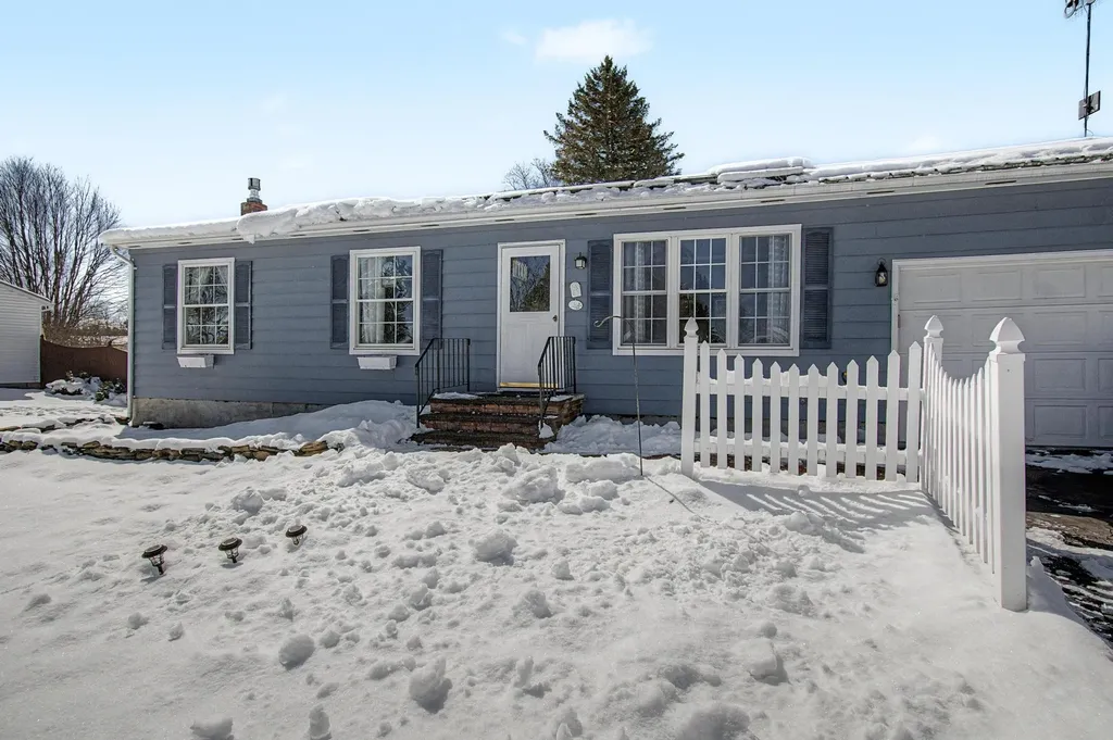 47 Chelsea Road Essex VT 05452