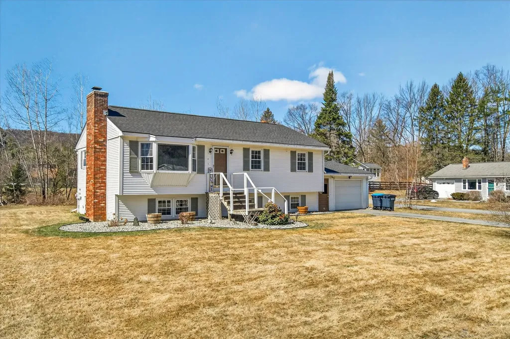 681 Colonial Drive Hartford VT 05001