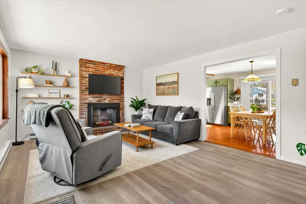 681 Colonial Drive Hartford VT 05001