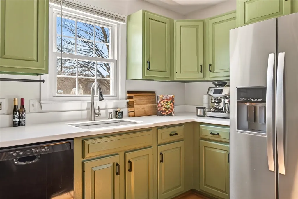 681 Colonial Drive Hartford VT 05001
