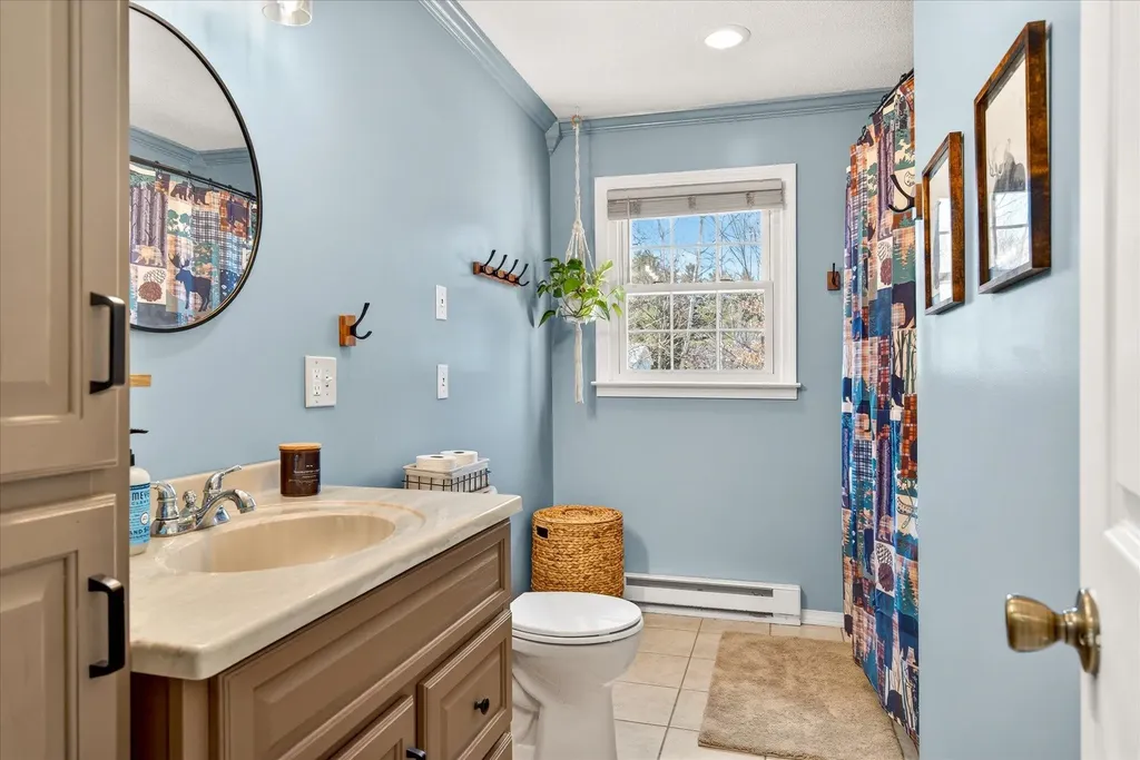 681 Colonial Drive Hartford VT 05001