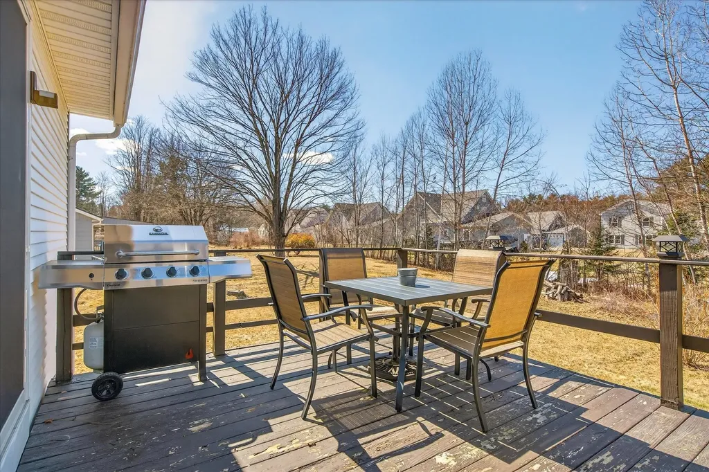 681 Colonial Drive Hartford VT 05001
