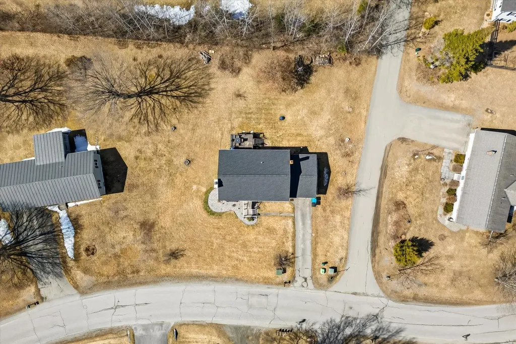 681 Colonial Drive Hartford VT 05001