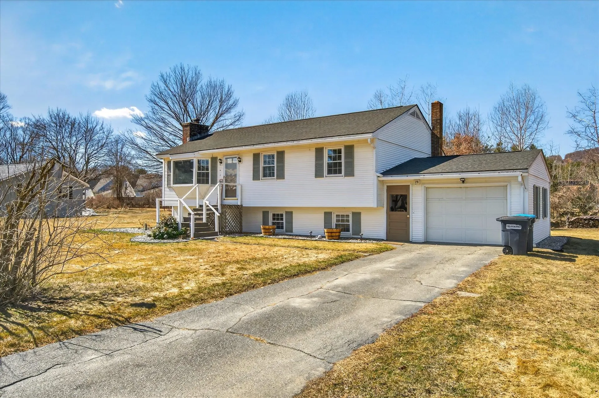 681 Colonial Drive Hartford VT 05001