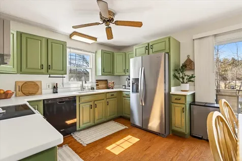681 Colonial Drive Hartford VT 05001