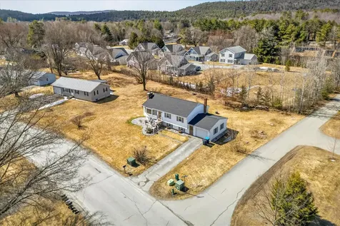681 Colonial Drive Hartford VT 05001