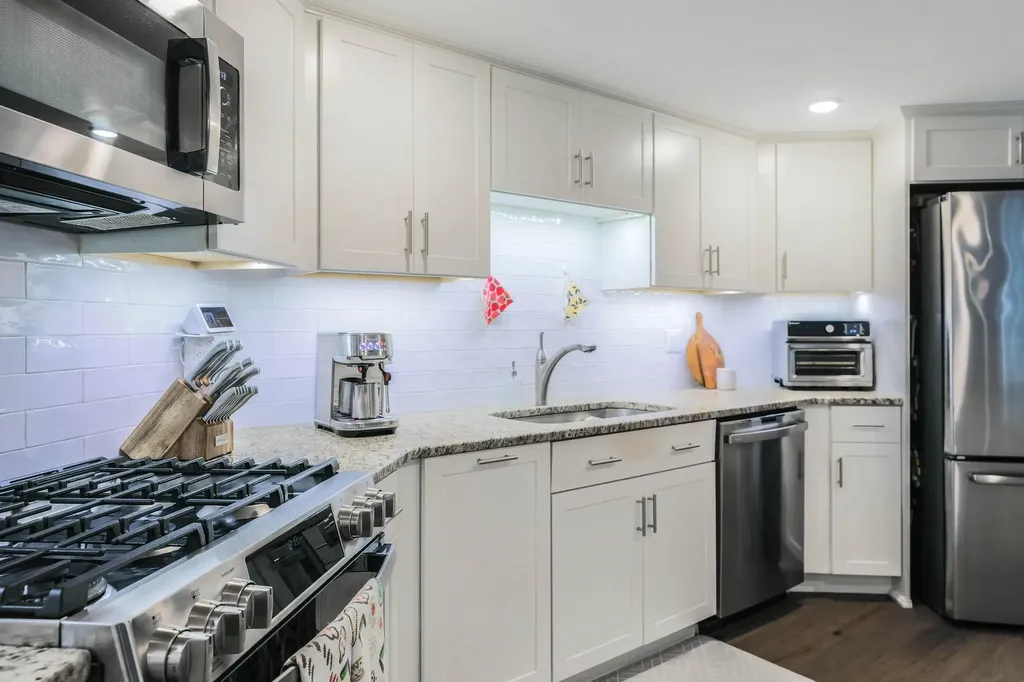 2075 Lafayette Road Portsmouth NH 03801