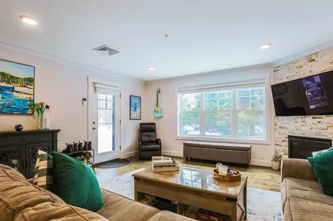 2075 Lafayette Road Portsmouth NH 03801