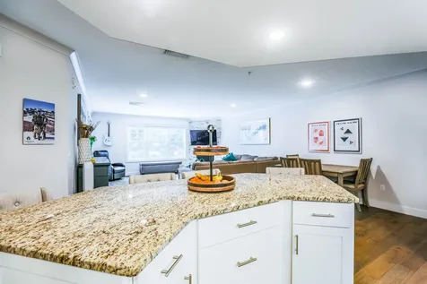 2075 Lafayette Road Portsmouth NH 03801