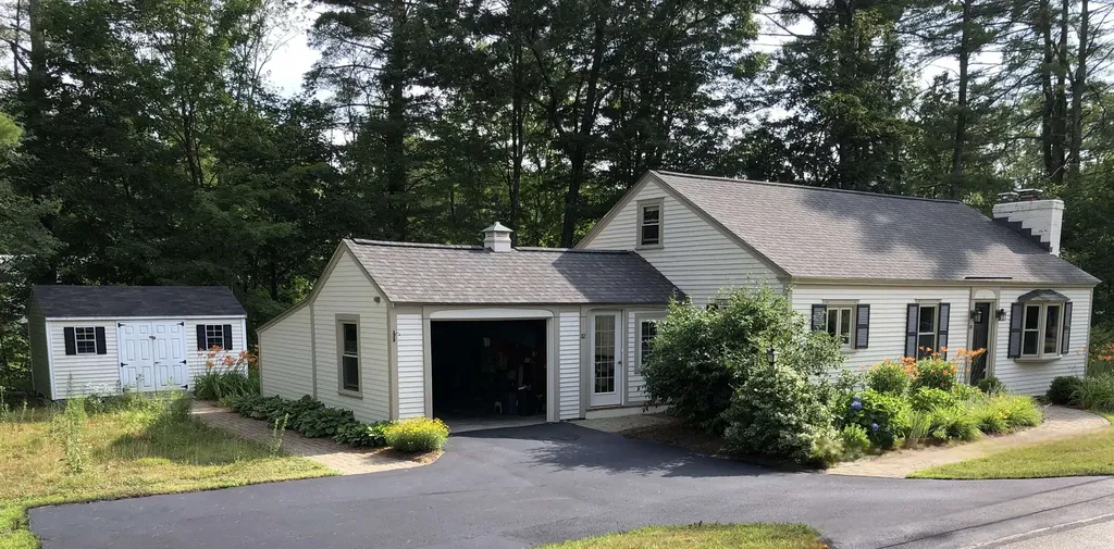 82 Penacook Road Hopkinton NH 03229