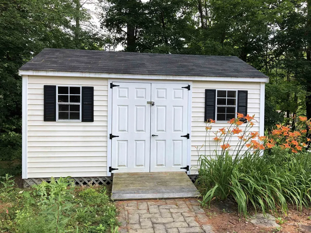 82 Penacook Road Hopkinton NH 03229