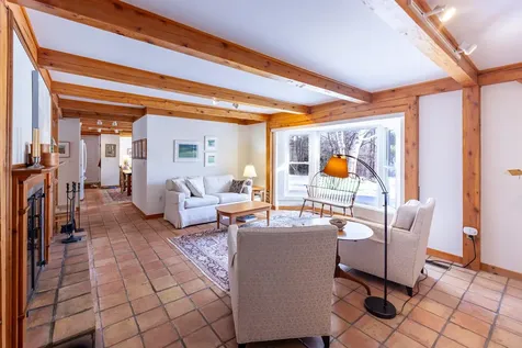 710 Meadowland Farms Road Hartford VT 05059