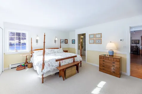 710 Meadowland Farms Road Hartford VT 05059