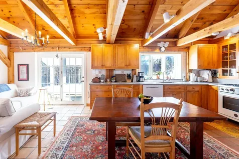 710 Meadowland Farms Road Hartford VT 05059