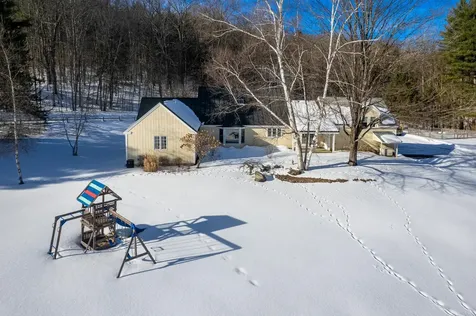 710 Meadowland Farms Road Hartford VT 05059