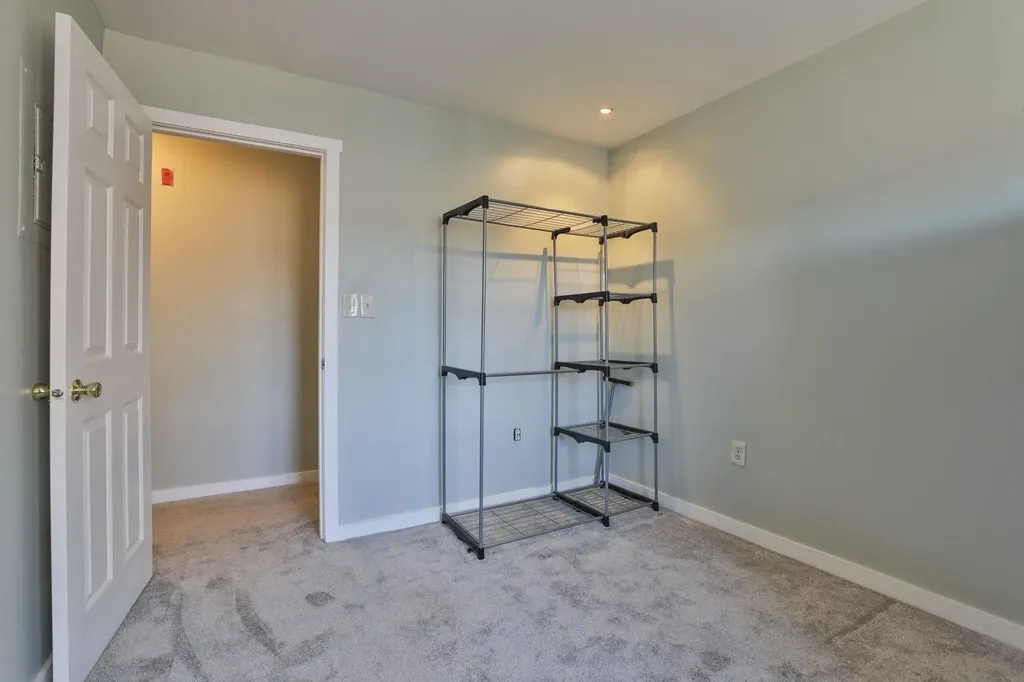 471 Silver Street Manchester NH 03103