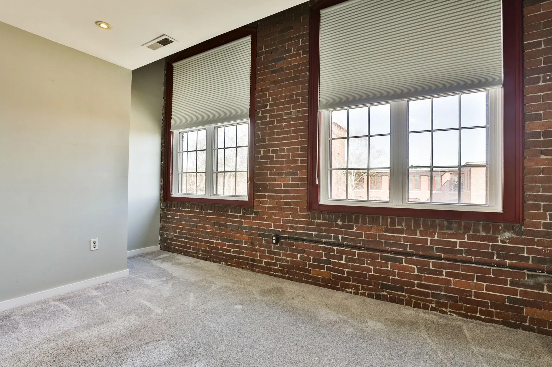 471 Silver Street Manchester NH 03103