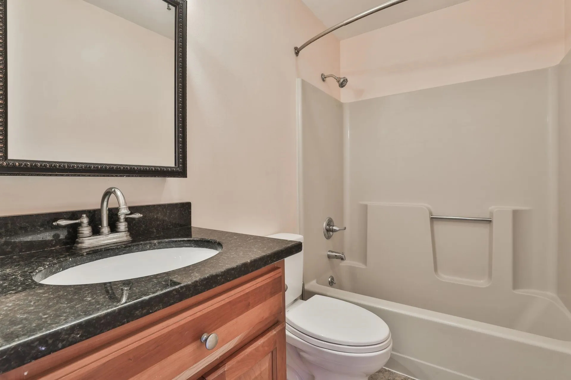 471 Silver Street Manchester NH 03103