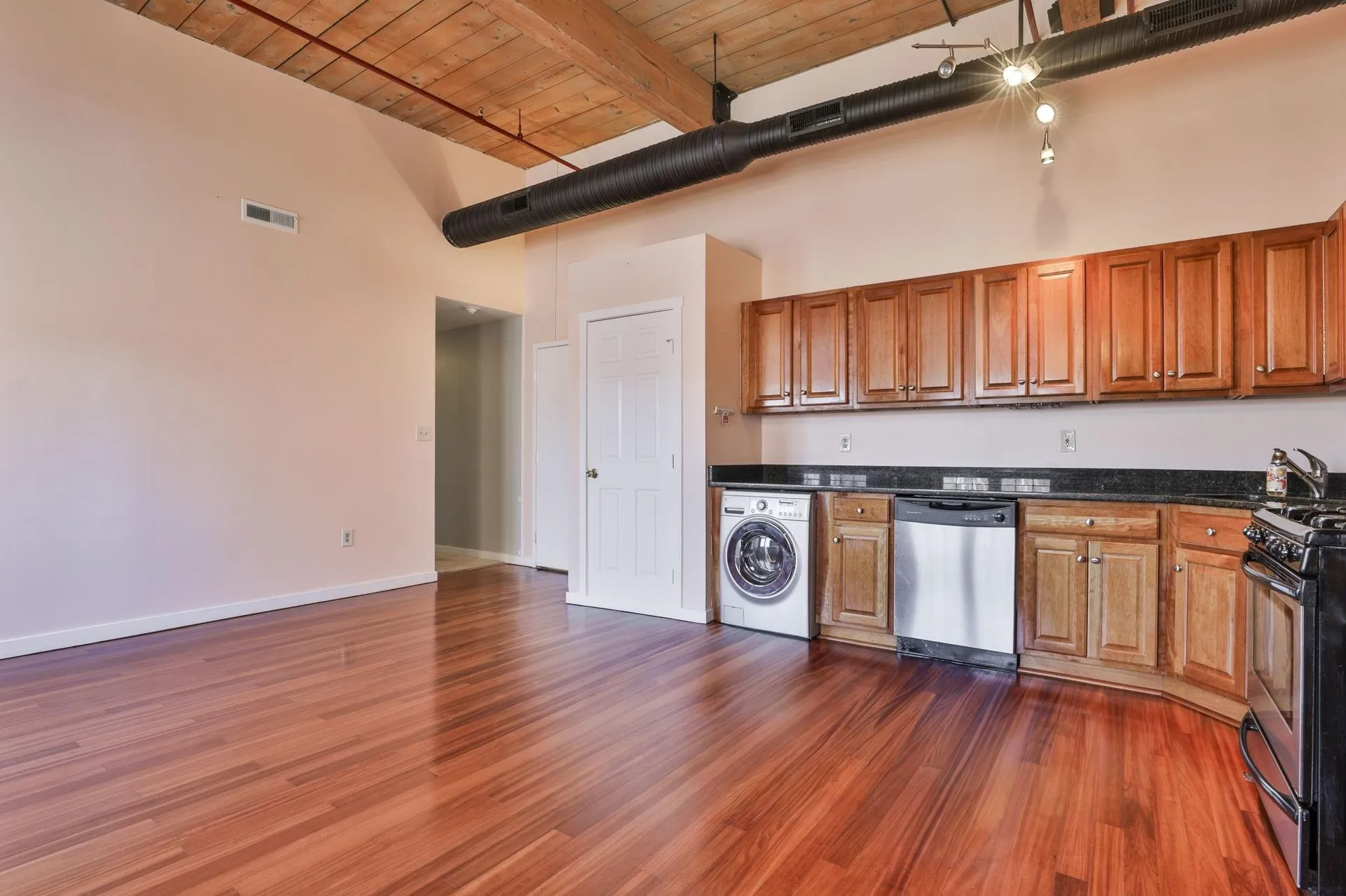 471 Silver Street Manchester NH 03103