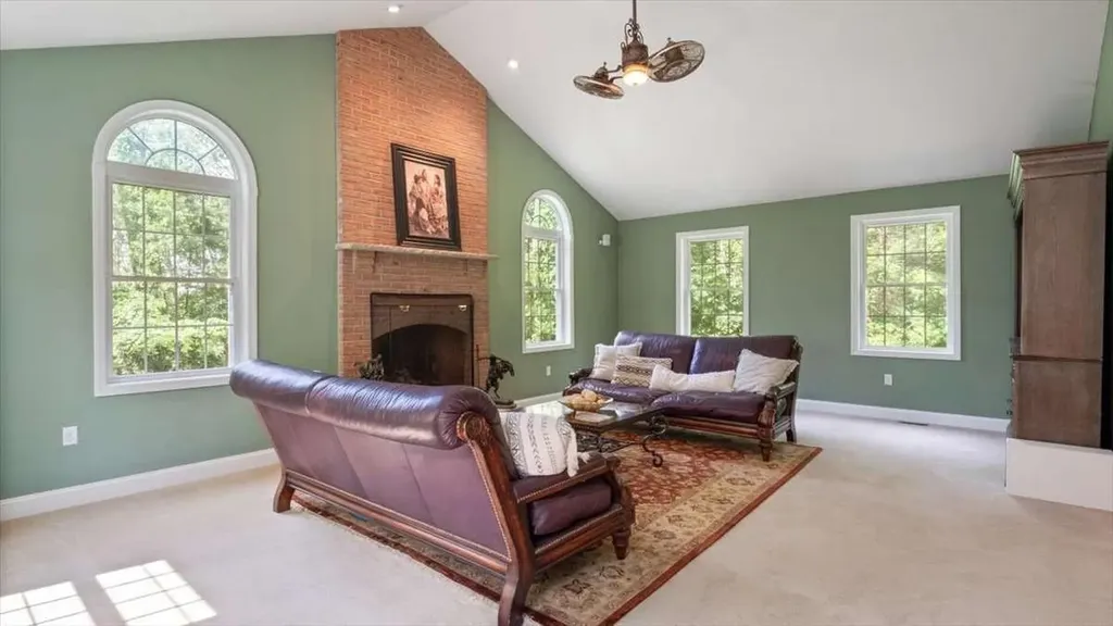 16 Horseshoe Road Windham NH 03087