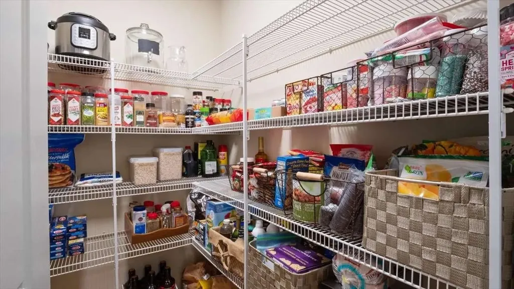 16 Horseshoe Road Windham NH 03087