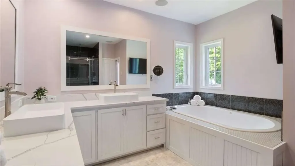 16 Horseshoe Road Windham NH 03087