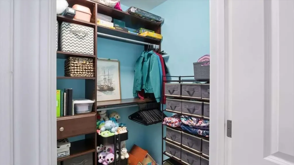 16 Horseshoe Road Windham NH 03087