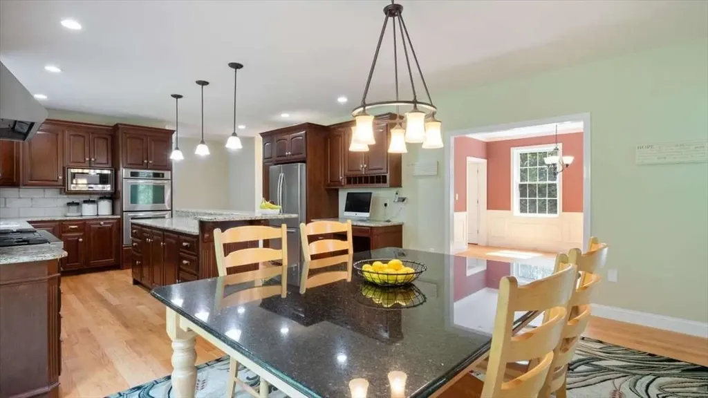 16 Horseshoe Road Windham NH 03087