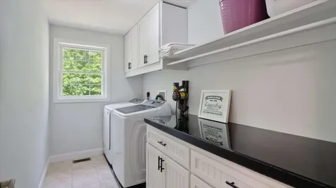 16 Horseshoe Road Windham NH 03087