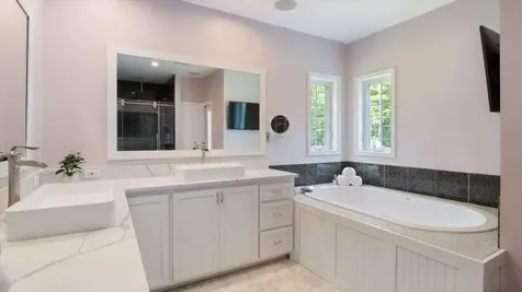 16 Horseshoe Road Windham NH 03087