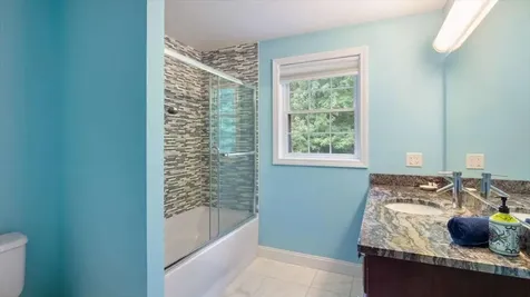 16 Horseshoe Road Windham NH 03087